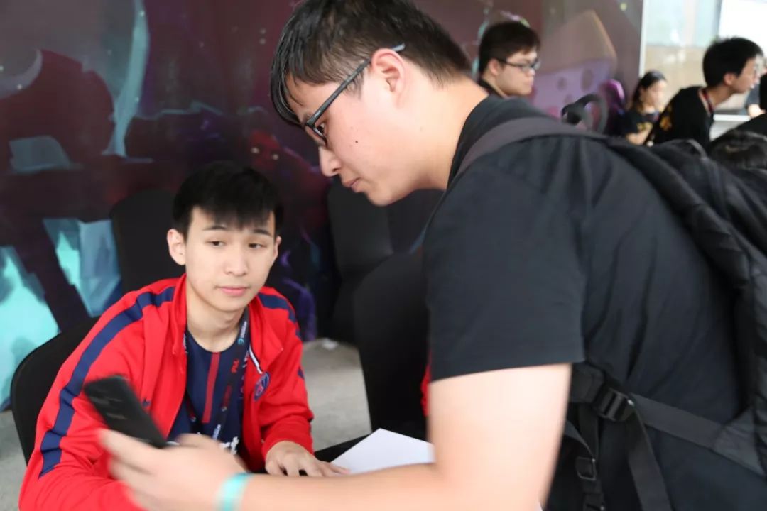KRU Esports 与 adverso 分道扬镳，迎接 VCT 2025：美洲第二阶段