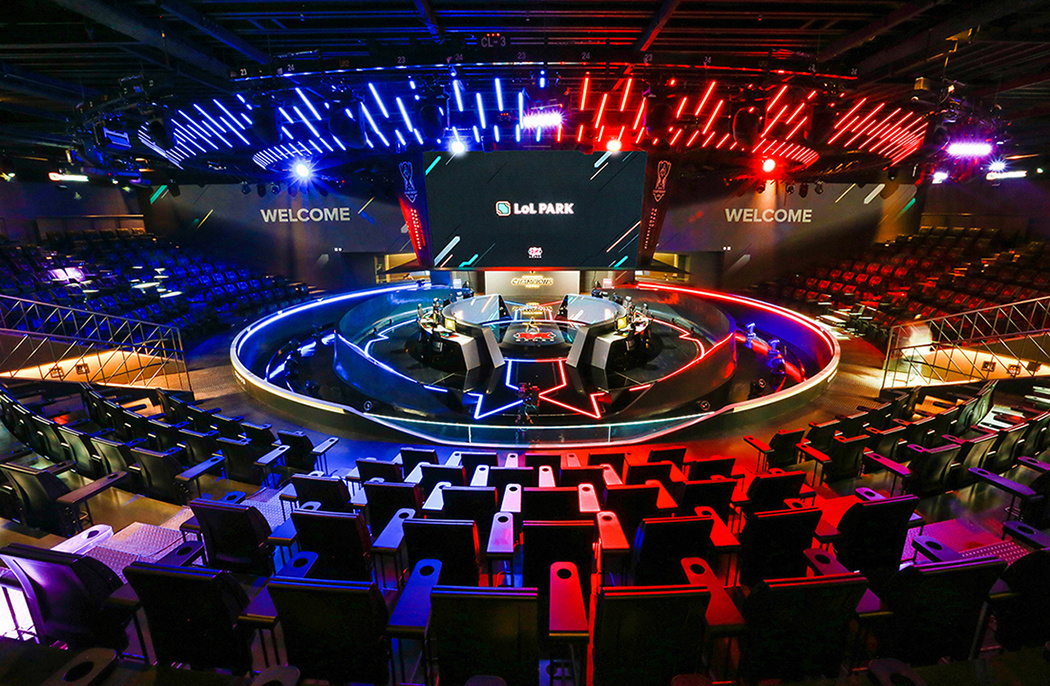 Spirit , Liquid, 和 Virtus.pro 晋级 BLAST Bounty Fall 2025 LAN 阶段