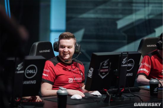 CSGO Elisa大师赛，Fnatic轻松横扫BIG夺冠